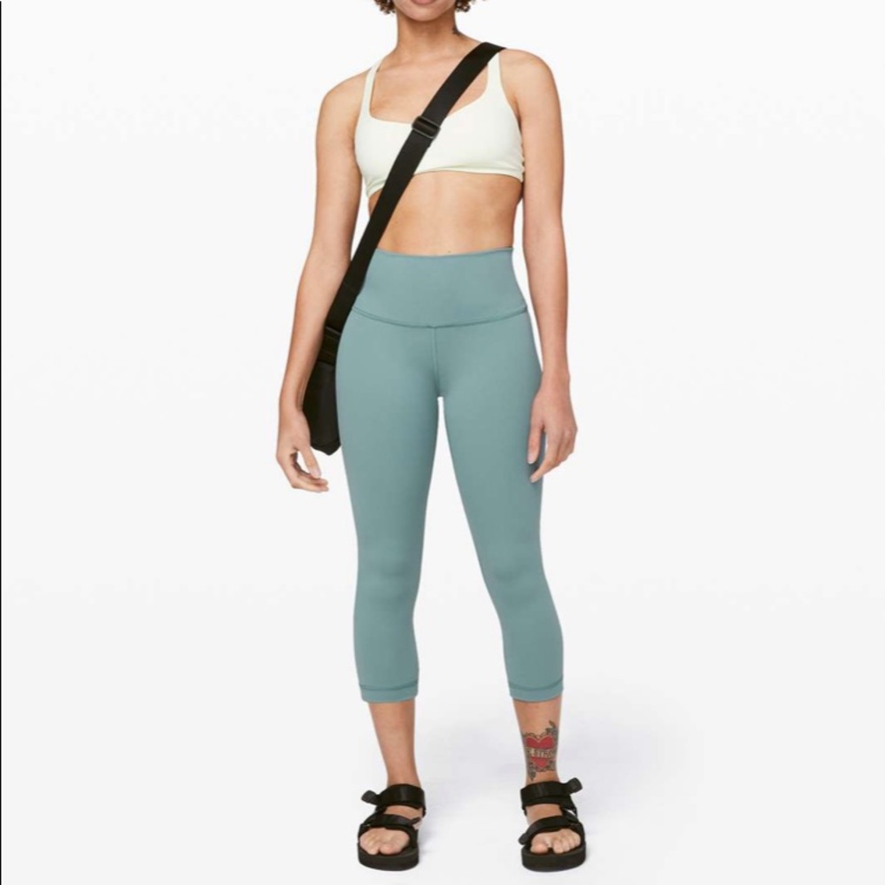 Lululemon Wunder Under Cropped leggings 21”